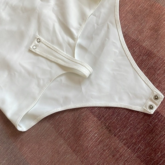 Good American White Sculpting Tank Bodysuit - Picture 12 of 13